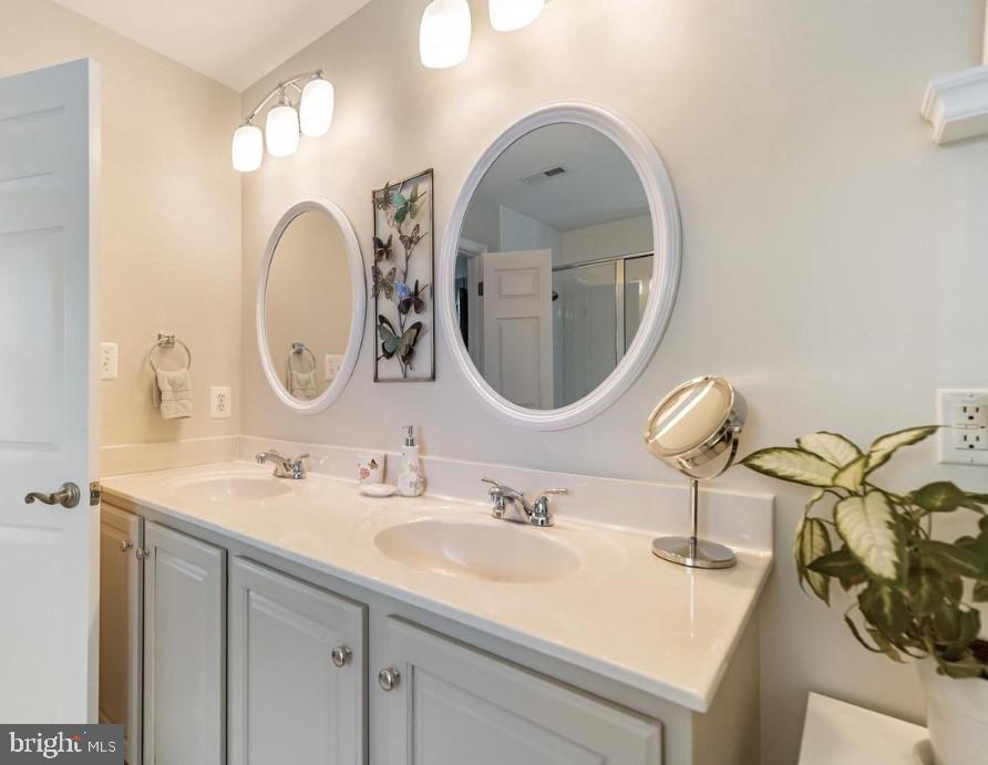 14343 VERDE PL, HAYMARKET, Virginia 20169, 3 Bedrooms Bedrooms, ,2 BathroomsBathrooms,Residential,For sale,14343 VERDE PL,VAPW2107680 MLS # VAPW2107680