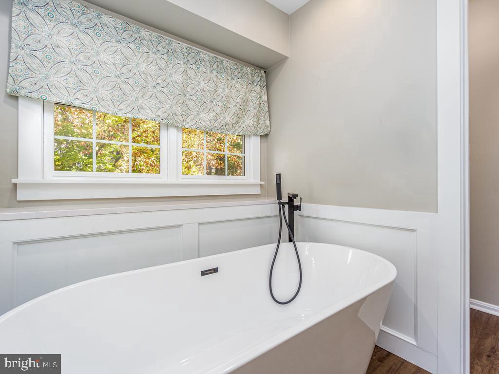 10412 COLECHESTER ST, FREDERICKSBURG, Virginia 22408, 5 Bedrooms Bedrooms, ,4 BathroomsBathrooms,Residential,For sale,10412 COLECHESTER ST,VASP2037628 MLS # VASP2037628