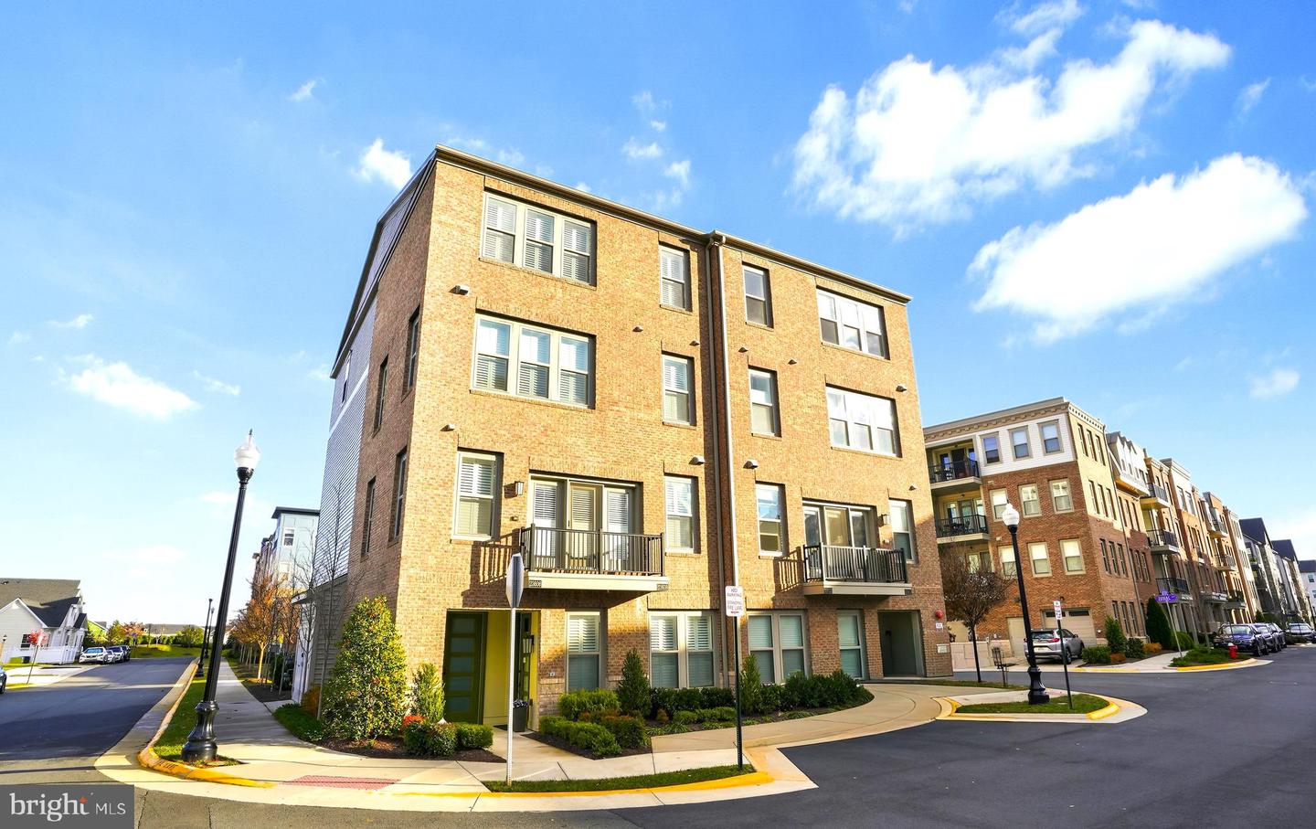 23606 HAVELOCK WALK TER, ASHBURN, Virginia 20148, 3 Bedrooms Bedrooms, ,2 BathroomsBathrooms,Residential,For sale,23606 HAVELOCK WALK TER,VALO2111310 MLS # VALO2111310