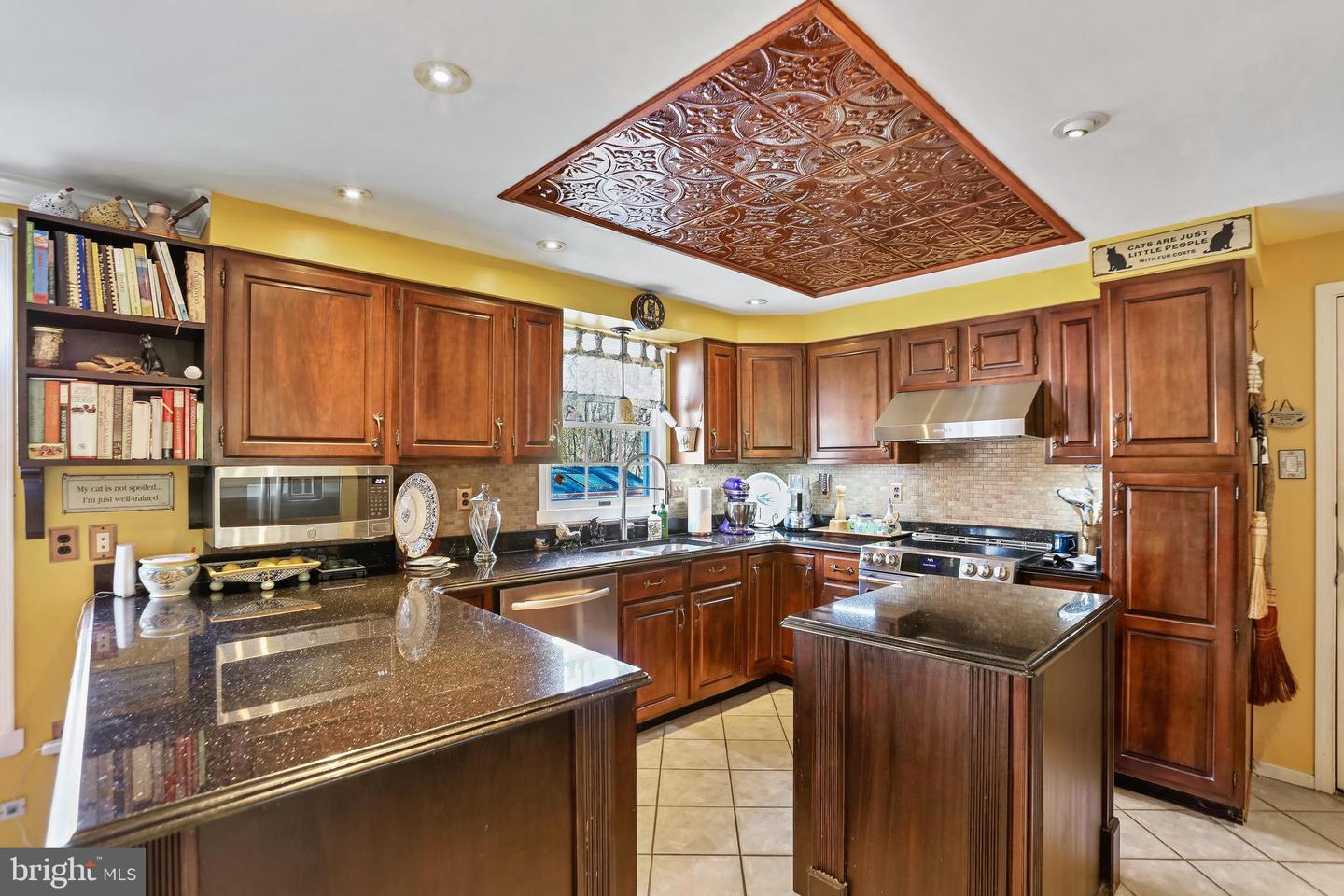 12080 AXLINE RD, LOVETTSVILLE, Virginia 20180, 4 Bedrooms Bedrooms, ,2 BathroomsBathrooms,Residential,For sale,12080 AXLINE RD,VALO2111328 MLS # VALO2111328