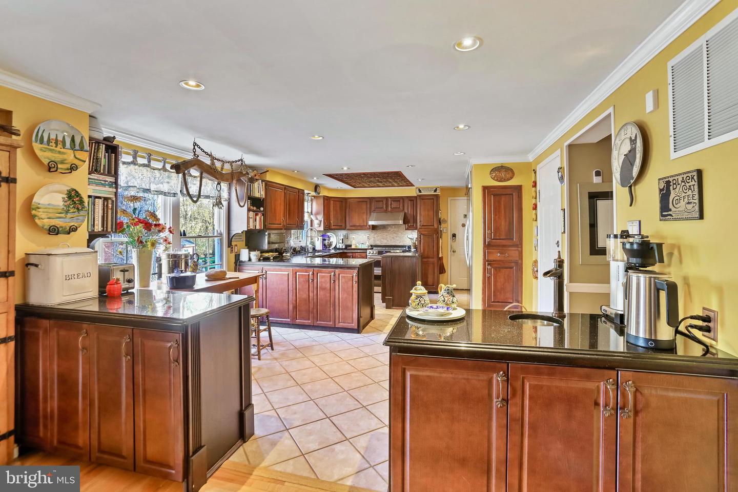 12080 AXLINE RD, LOVETTSVILLE, Virginia 20180, 4 Bedrooms Bedrooms, ,2 BathroomsBathrooms,Residential,For sale,12080 AXLINE RD,VALO2111328 MLS # VALO2111328