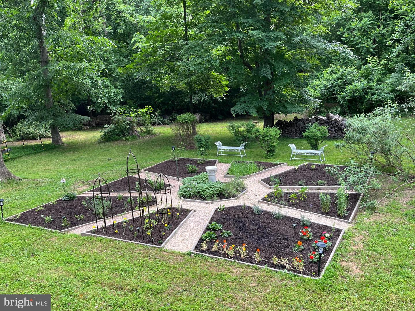 12080 AXLINE RD, LOVETTSVILLE, Virginia 20180, 4 Bedrooms Bedrooms, ,2 BathroomsBathrooms,Residential,For sale,12080 AXLINE RD,VALO2111328 MLS # VALO2111328