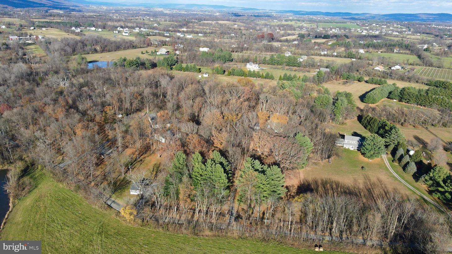 12080 AXLINE RD, LOVETTSVILLE, Virginia 20180, 4 Bedrooms Bedrooms, ,2 BathroomsBathrooms,Residential,For sale,12080 AXLINE RD,VALO2111328 MLS # VALO2111328