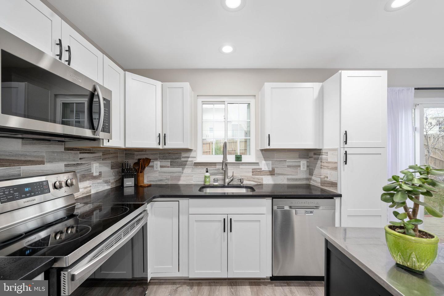 6 SARRINGTON CT, STAFFORD, Virginia 22554, 4 Bedrooms Bedrooms, ,3 BathroomsBathrooms,Residential,For sale,6 SARRINGTON CT,VAST2044352 MLS # VAST2044352 6 SARRINGTON CT, STAFFORD, Virginia 22554, 4 Bedrooms Bedrooms, ,3 BathroomsBathrooms,Residential,For sale,6 SARRINGTON CT,VAST2044352 MLS # VAST2044352