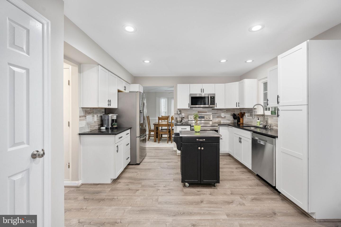 6 SARRINGTON CT, STAFFORD, Virginia 22554, 4 Bedrooms Bedrooms, ,3 BathroomsBathrooms,Residential,For sale,6 SARRINGTON CT,VAST2044352 MLS # VAST2044352 6 SARRINGTON CT, STAFFORD, Virginia 22554, 4 Bedrooms Bedrooms, ,3 BathroomsBathrooms,Residential,For sale,6 SARRINGTON CT,VAST2044352 MLS # VAST2044352