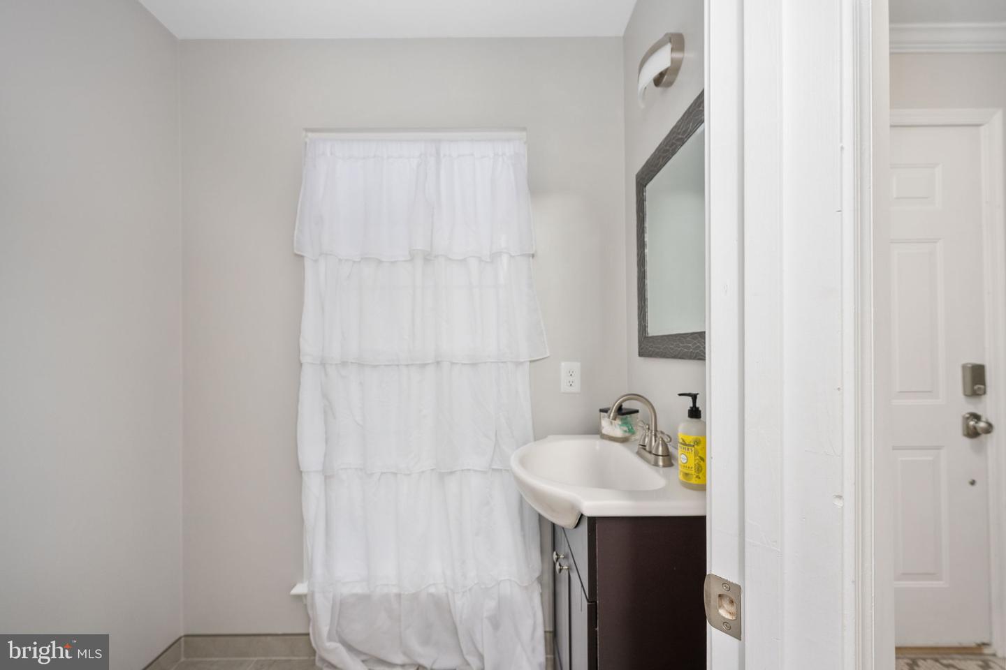 6 SARRINGTON CT, STAFFORD, Virginia 22554, 4 Bedrooms Bedrooms, ,3 BathroomsBathrooms,Residential,For sale,6 SARRINGTON CT,VAST2044352 MLS # VAST2044352 6 SARRINGTON CT, STAFFORD, Virginia 22554, 4 Bedrooms Bedrooms, ,3 BathroomsBathrooms,Residential,For sale,6 SARRINGTON CT,VAST2044352 MLS # VAST2044352