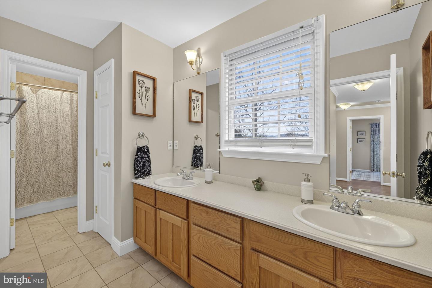 8182 ASHTON WAY, WARRENTON, Virginia 20186, 5 Bedrooms Bedrooms, ,3 BathroomsBathrooms,Residential,For sale,8182 ASHTON WAY,VAFQ2019726 MLS # VAFQ2019726