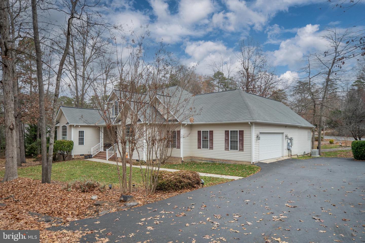 4301 LAKEVIEW PKWY, LOCUST GROVE, Virginia 22508, 4 Bedrooms Bedrooms, ,2 BathroomsBathrooms,Residential,For sale,4301 LAKEVIEW PKWY,VAOR2012838 MLS # VAOR2012838 4301 LAKEVIEW PKWY, LOCUST GROVE, Virginia 22508, 4 Bedrooms Bedrooms, ,2 BathroomsBathrooms,Residential,For sale,4301 LAKEVIEW PKWY,VAOR2012838 MLS # VAOR2012838