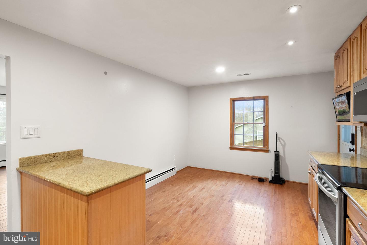 6738 KELLY RD, WARRENTON, Virginia 20187, 3 Bedrooms Bedrooms, ,2 BathroomsBathrooms,Residential,For sale,6738 KELLY RD,VAFQ2019732 MLS # VAFQ2019732