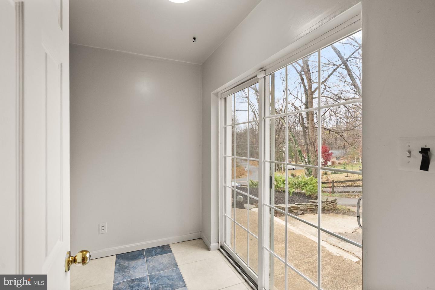 6738 KELLY RD, WARRENTON, Virginia 20187, 3 Bedrooms Bedrooms, ,2 BathroomsBathrooms,Residential,For sale,6738 KELLY RD,VAFQ2019732 MLS # VAFQ2019732