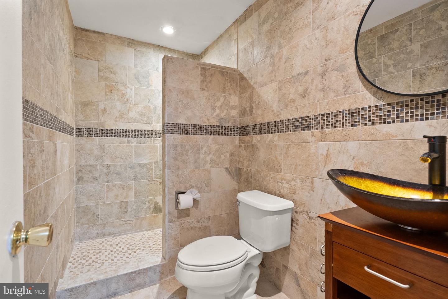 6738 KELLY RD, WARRENTON, Virginia 20187, 3 Bedrooms Bedrooms, ,2 BathroomsBathrooms,Residential,For sale,6738 KELLY RD,VAFQ2019732 MLS # VAFQ2019732