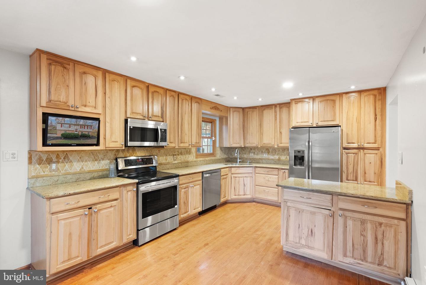 6738 KELLY RD, WARRENTON, Virginia 20187, 3 Bedrooms Bedrooms, ,2 BathroomsBathrooms,Residential,For sale,6738 KELLY RD,VAFQ2019732 MLS # VAFQ2019732