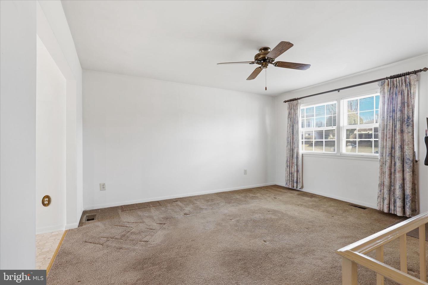 13010 KERRYDALE RD, WOODBRIDGE, Virginia 22193, 4 Bedrooms Bedrooms, ,2 BathroomsBathrooms,Residential,For sale,13010 KERRYDALE RD,VAPW2108160 MLS # VAPW2108160 13010 KERRYDALE RD, WOODBRIDGE, Virginia 22193, 4 Bedrooms Bedrooms, ,2 BathroomsBathrooms,Residential,For sale,13010 KERRYDALE RD,VAPW2108160 MLS # VAPW2108160