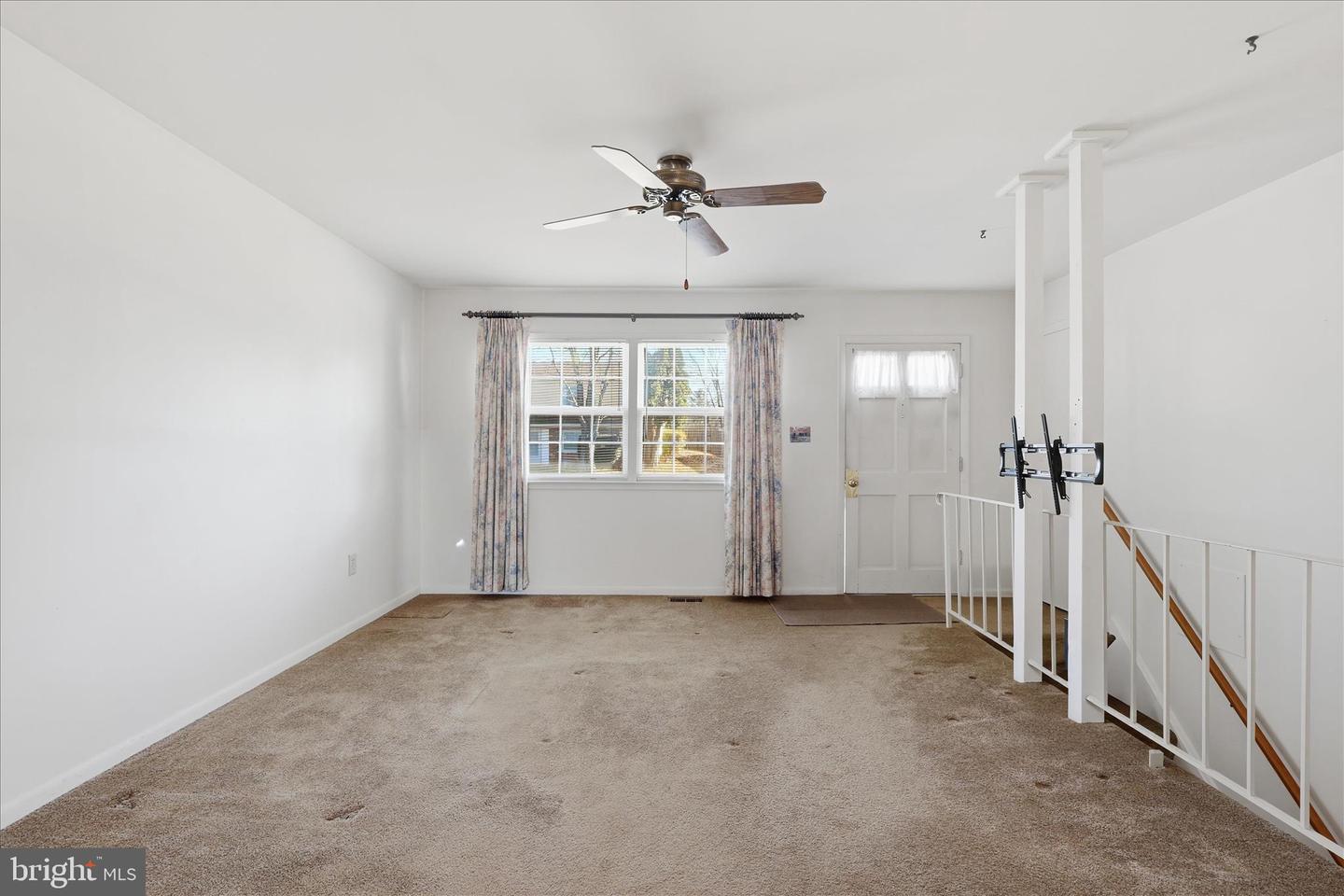 13010 KERRYDALE RD, WOODBRIDGE, Virginia 22193, 4 Bedrooms Bedrooms, ,2 BathroomsBathrooms,Residential,For sale,13010 KERRYDALE RD,VAPW2108160 MLS # VAPW2108160 13010 KERRYDALE RD, WOODBRIDGE, Virginia 22193, 4 Bedrooms Bedrooms, ,2 BathroomsBathrooms,Residential,For sale,13010 KERRYDALE RD,VAPW2108160 MLS # VAPW2108160