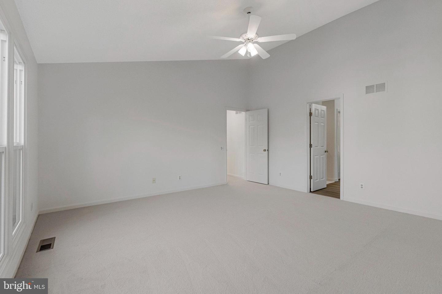 714 CLAIRMONT CT NE, LEESBURG, Virginia 20176, 4 Bedrooms Bedrooms, ,2 BathroomsBathrooms,Residential,For sale,714 CLAIRMONT CT NE,VALO2111616 MLS # VALO2111616