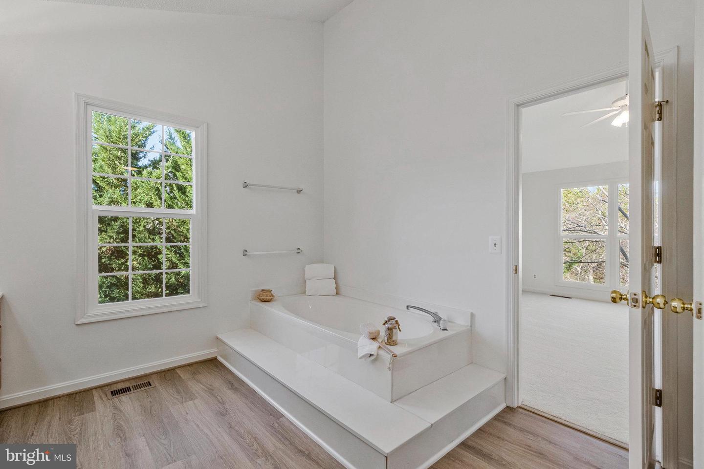 714 CLAIRMONT CT NE, LEESBURG, Virginia 20176, 4 Bedrooms Bedrooms, ,2 BathroomsBathrooms,Residential,For sale,714 CLAIRMONT CT NE,VALO2111616 MLS # VALO2111616