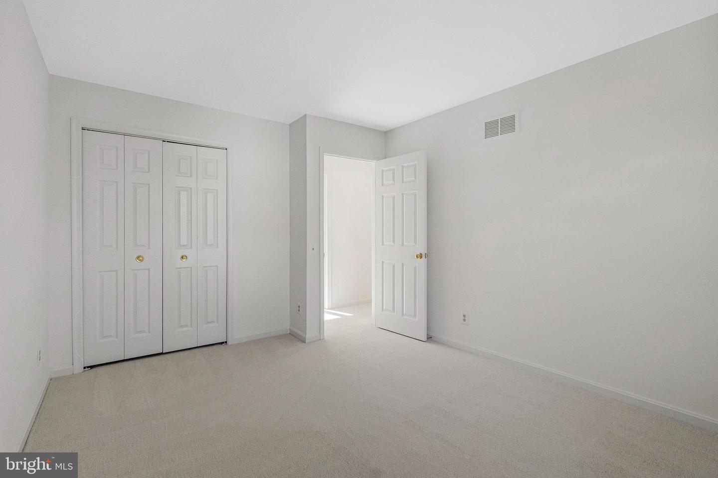 714 CLAIRMONT CT NE, LEESBURG, Virginia 20176, 4 Bedrooms Bedrooms, ,2 BathroomsBathrooms,Residential,For sale,714 CLAIRMONT CT NE,VALO2111616 MLS # VALO2111616