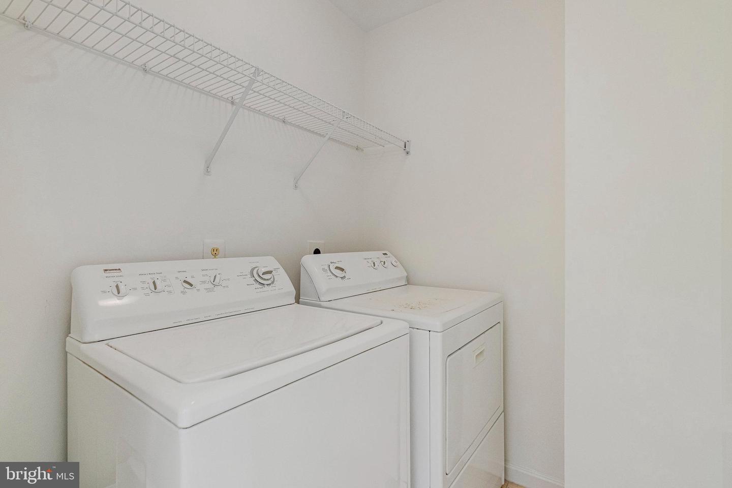 714 CLAIRMONT CT NE, LEESBURG, Virginia 20176, 4 Bedrooms Bedrooms, ,2 BathroomsBathrooms,Residential,For sale,714 CLAIRMONT CT NE,VALO2111616 MLS # VALO2111616