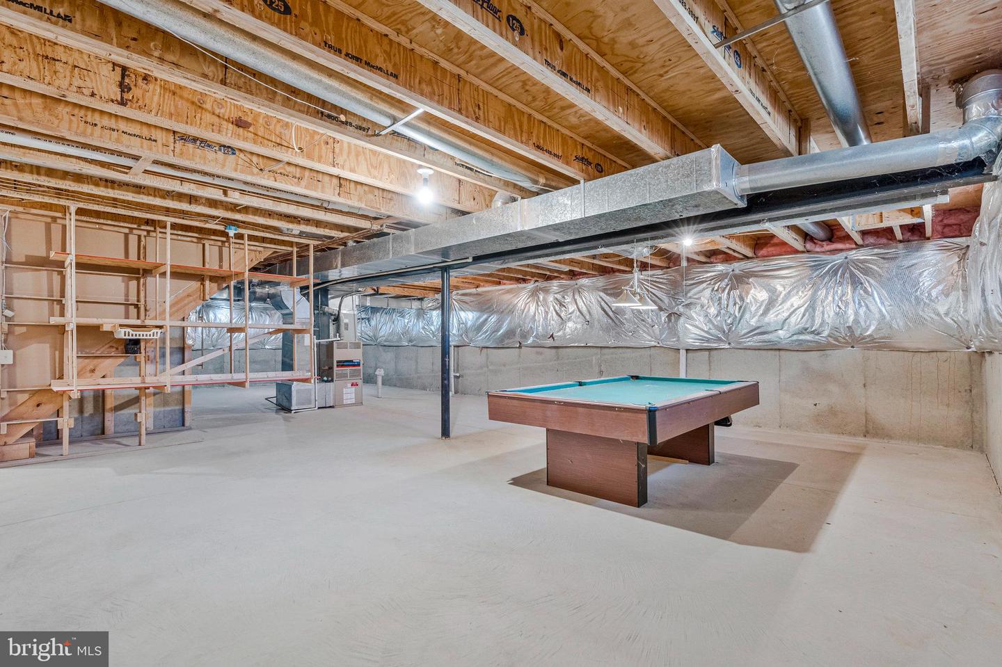 714 CLAIRMONT CT NE, LEESBURG, Virginia 20176, 4 Bedrooms Bedrooms, ,2 BathroomsBathrooms,Residential,For sale,714 CLAIRMONT CT NE,VALO2111616 MLS # VALO2111616