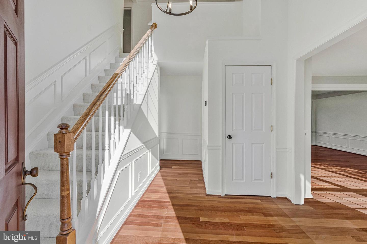 714 CLAIRMONT CT NE, LEESBURG, Virginia 20176, 4 Bedrooms Bedrooms, ,2 BathroomsBathrooms,Residential,For sale,714 CLAIRMONT CT NE,VALO2111616 MLS # VALO2111616