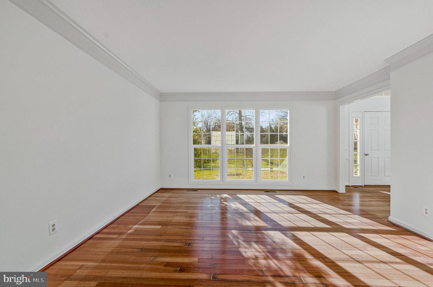 714 CLAIRMONT CT NE, LEESBURG, Virginia 20176, 4 Bedrooms Bedrooms, ,2 BathroomsBathrooms,Residential,For sale,714 CLAIRMONT CT NE,VALO2111616 MLS # VALO2111616