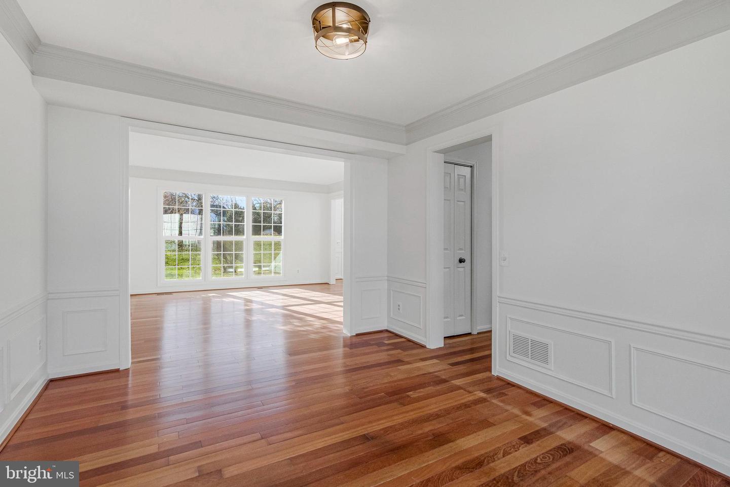 714 CLAIRMONT CT NE, LEESBURG, Virginia 20176, 4 Bedrooms Bedrooms, ,2 BathroomsBathrooms,Residential,For sale,714 CLAIRMONT CT NE,VALO2111616 MLS # VALO2111616