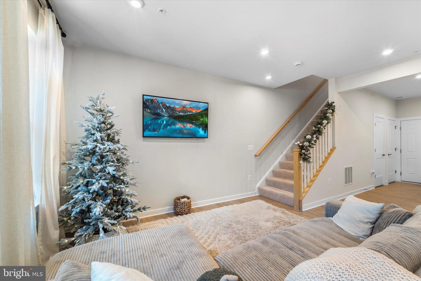 203 PARK CENTRAL TER, MANASSAS, Virginia 20111, 2 Bedrooms Bedrooms, 8 Rooms Rooms,2 BathroomsBathrooms,Residential,For sale,203 PARK CENTRAL TER,VAMP2003506 MLS # VAMP2003506