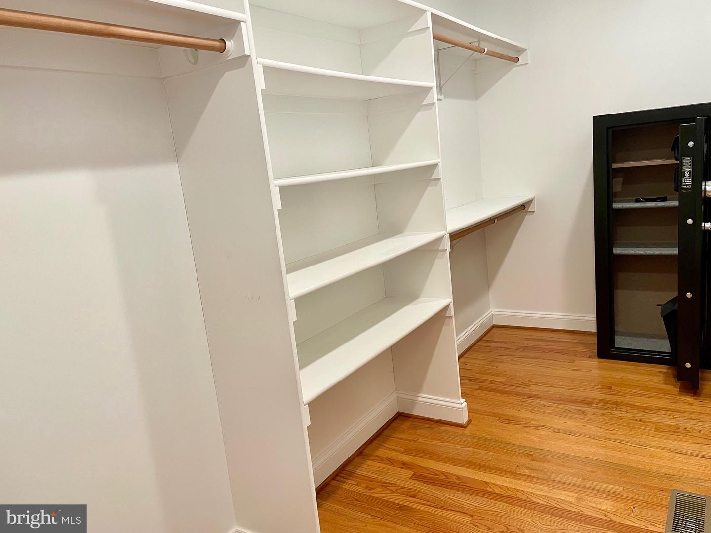 5624 GLEN EAGLES CT, FREDERICKSBURG, Virginia 22407, 3 Bedrooms Bedrooms, ,2 BathroomsBathrooms,Residential,For sale,5624 GLEN EAGLES CT,VASP2037790 MLS # VASP2037790