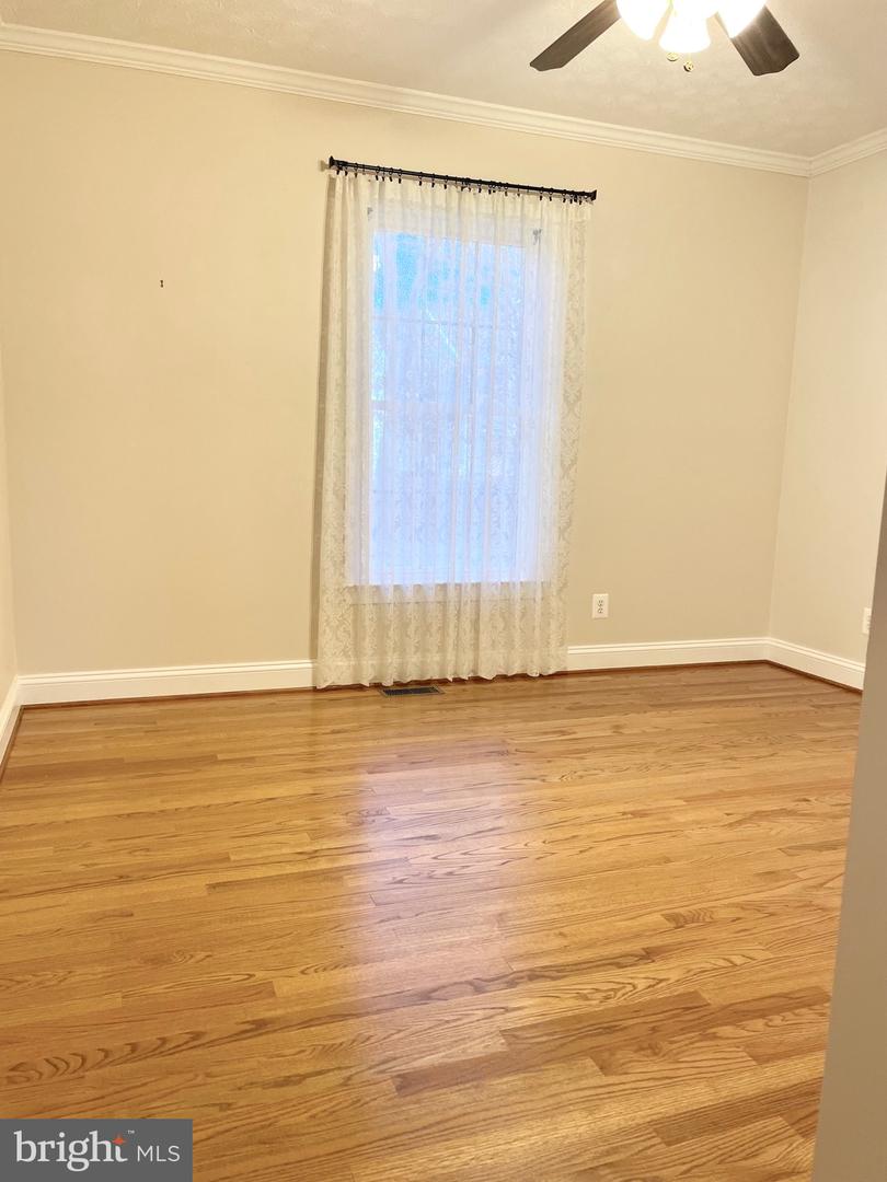 5624 GLEN EAGLES CT, FREDERICKSBURG, Virginia 22407, 3 Bedrooms Bedrooms, ,2 BathroomsBathrooms,Residential,For sale,5624 GLEN EAGLES CT,VASP2037790 MLS # VASP2037790