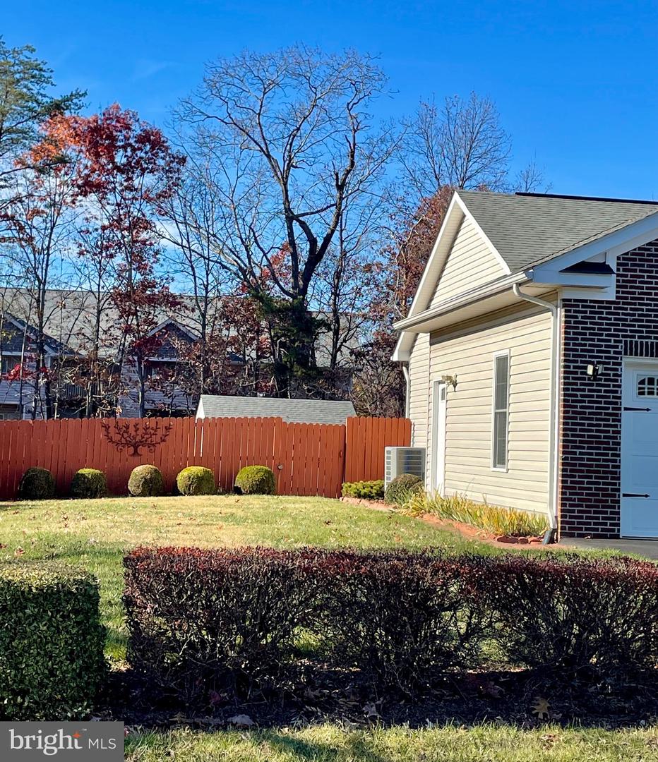 5624 GLEN EAGLES CT, FREDERICKSBURG, Virginia 22407, 3 Bedrooms Bedrooms, ,2 BathroomsBathrooms,Residential,For sale,5624 GLEN EAGLES CT,VASP2037790 MLS # VASP2037790