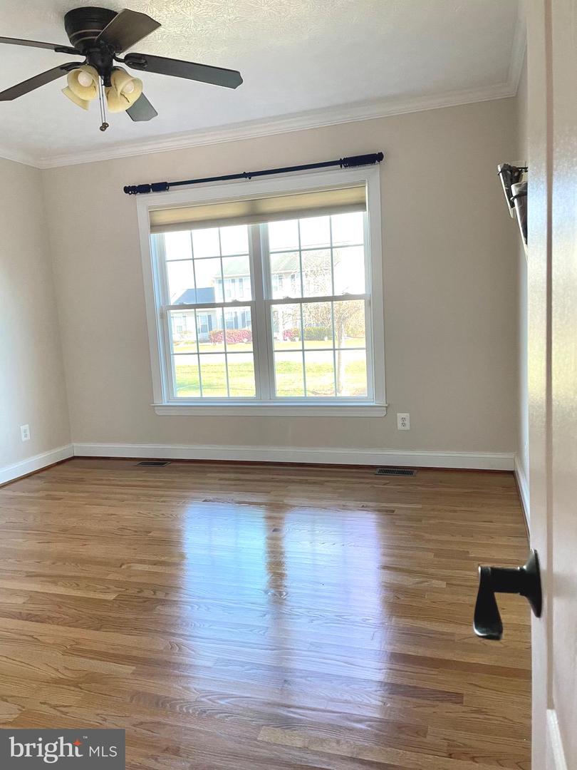 5624 GLEN EAGLES CT, FREDERICKSBURG, Virginia 22407, 3 Bedrooms Bedrooms, ,2 BathroomsBathrooms,Residential,For sale,5624 GLEN EAGLES CT,VASP2037790 MLS # VASP2037790