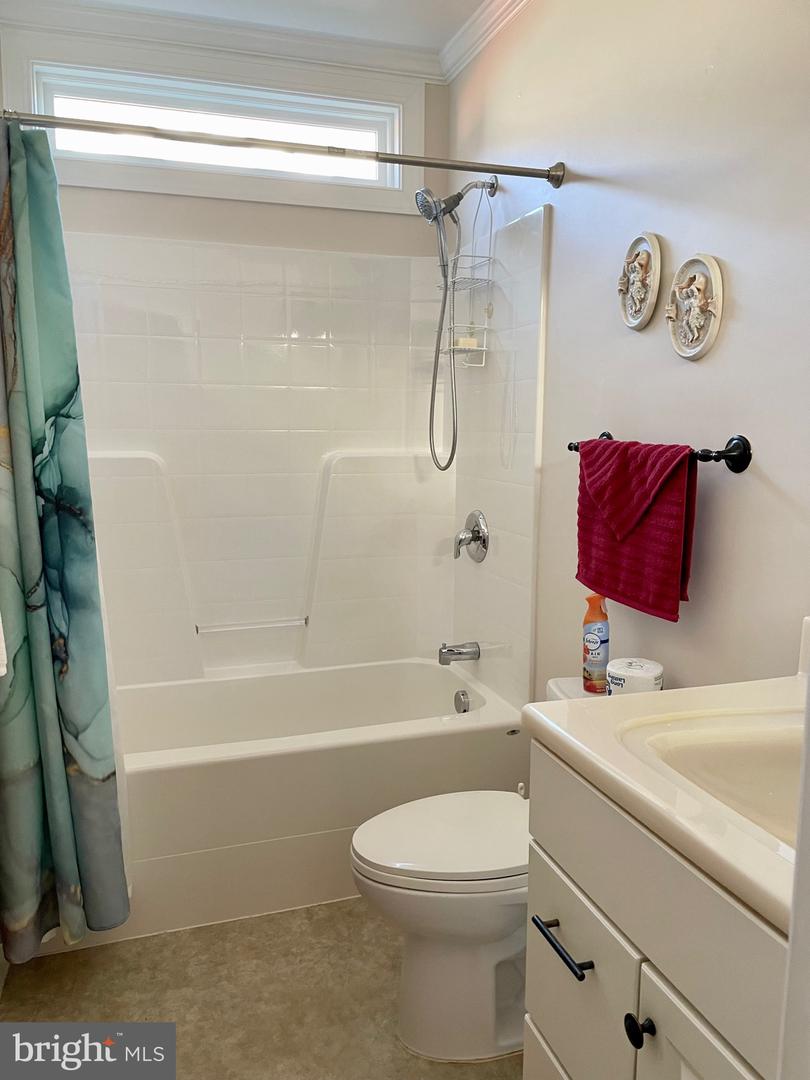 5624 GLEN EAGLES CT, FREDERICKSBURG, Virginia 22407, 3 Bedrooms Bedrooms, ,2 BathroomsBathrooms,Residential,For sale,5624 GLEN EAGLES CT,VASP2037790 MLS # VASP2037790