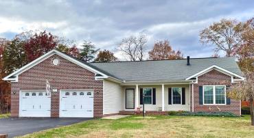 5624 GLEN EAGLES CT, FREDERICKSBURG, Virginia 22407, 3 Bedrooms Bedrooms, ,2 BathroomsBathrooms,Residential,For sale,5624 GLEN EAGLES CT,VASP2037790 MLS # VASP2037790