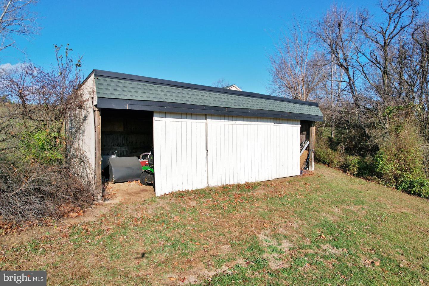 522 MANOR HILL DR, TOMS BROOK, Virginia 22660, 4 Bedrooms Bedrooms, ,3 BathroomsBathrooms,Residential,For sale,522 MANOR HILL DR,VASH2013082 MLS # VASH2013082