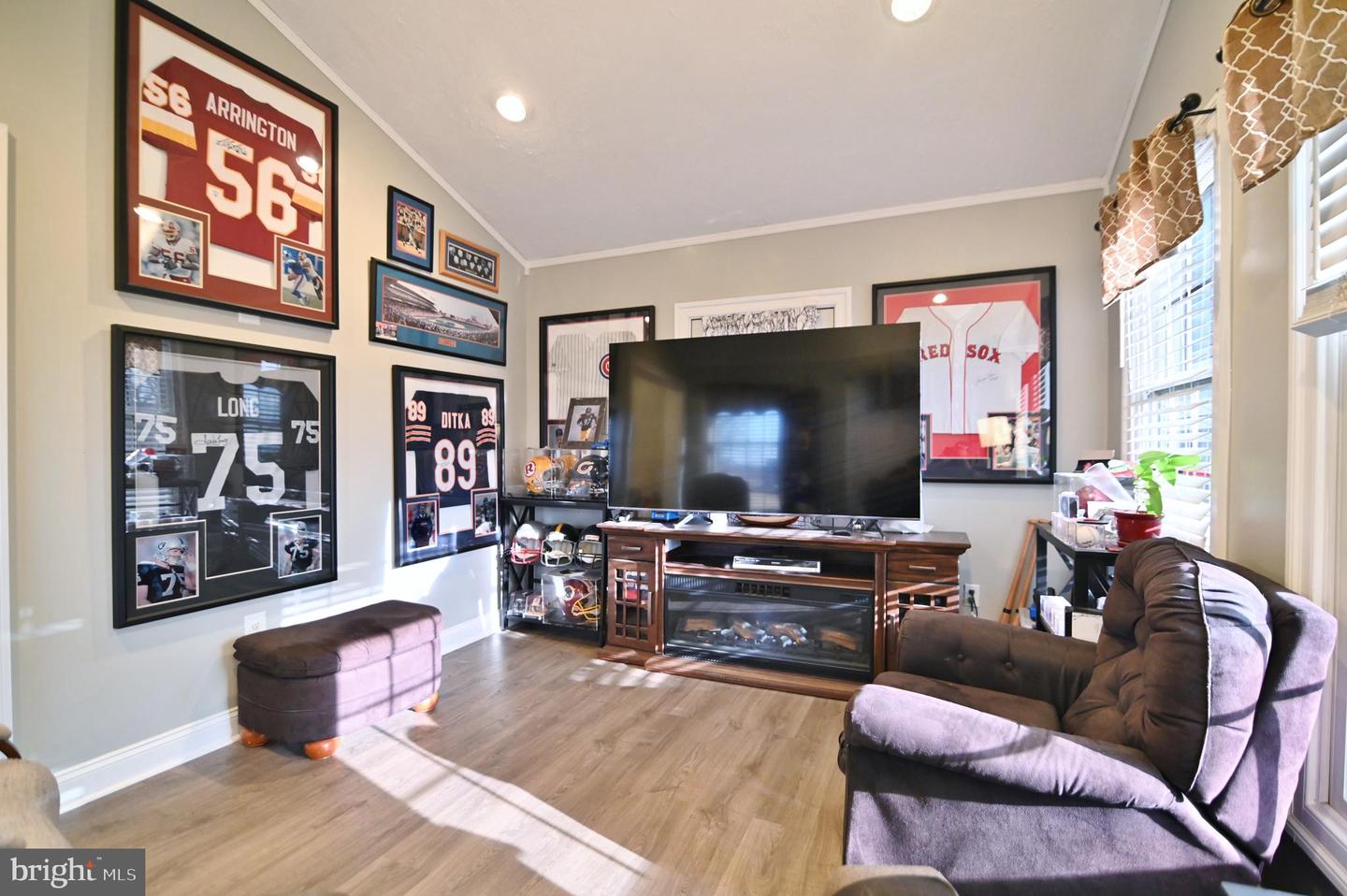 522 MANOR HILL DR, TOMS BROOK, Virginia 22660, 4 Bedrooms Bedrooms, ,3 BathroomsBathrooms,Residential,For sale,522 MANOR HILL DR,VASH2013082 MLS # VASH2013082