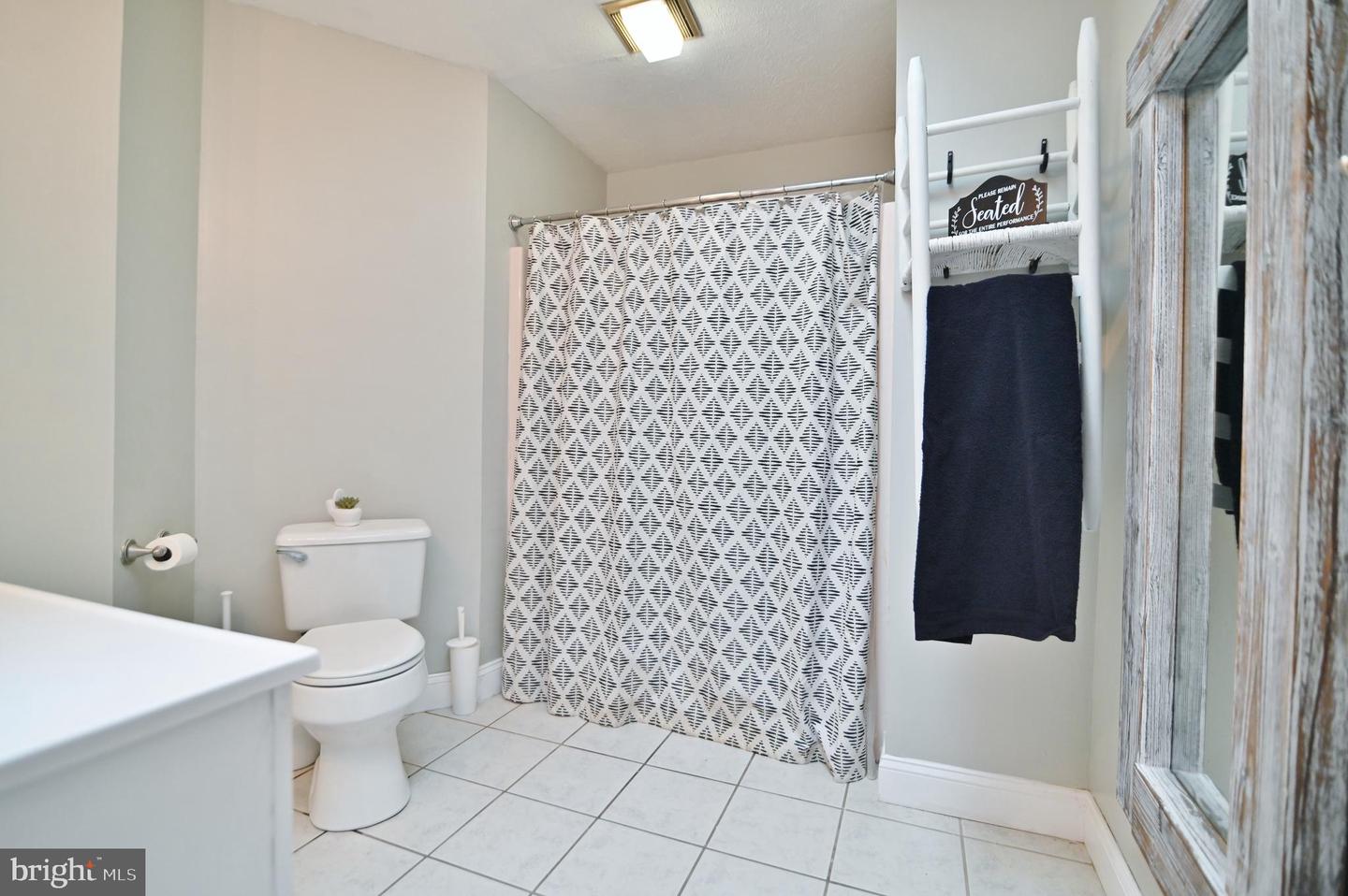 522 MANOR HILL DR, TOMS BROOK, Virginia 22660, 4 Bedrooms Bedrooms, ,3 BathroomsBathrooms,Residential,For sale,522 MANOR HILL DR,VASH2013082 MLS # VASH2013082