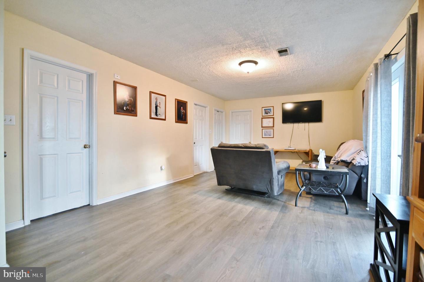 522 MANOR HILL DR, TOMS BROOK, Virginia 22660, 4 Bedrooms Bedrooms, ,3 BathroomsBathrooms,Residential,For sale,522 MANOR HILL DR,VASH2013082 MLS # VASH2013082