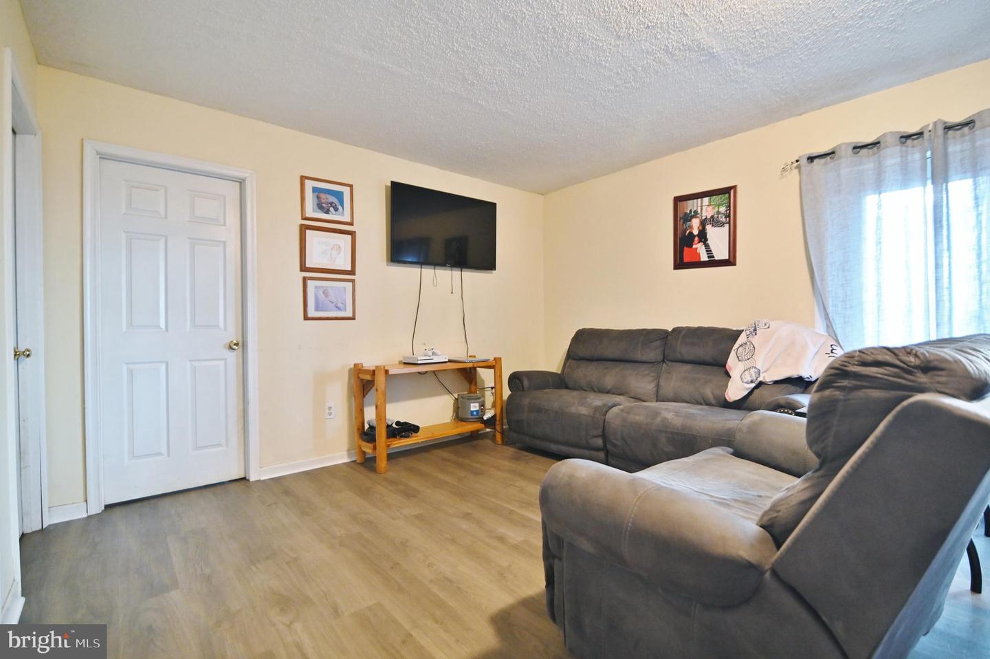 522 MANOR HILL DR, TOMS BROOK, Virginia 22660, 4 Bedrooms Bedrooms, ,3 BathroomsBathrooms,Residential,For sale,522 MANOR HILL DR,VASH2013082 MLS # VASH2013082