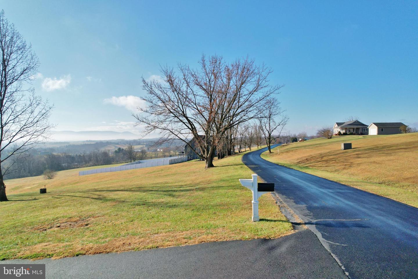 522 MANOR HILL DR, TOMS BROOK, Virginia 22660, 4 Bedrooms Bedrooms, ,3 BathroomsBathrooms,Residential,For sale,522 MANOR HILL DR,VASH2013082 MLS # VASH2013082