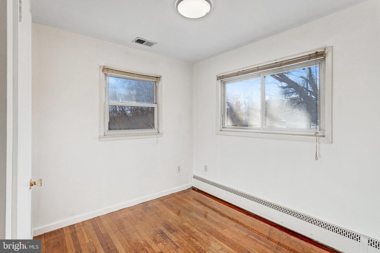 1916 WILLOW LN, WOODBRIDGE, Virginia 22191, 4 Bedrooms Bedrooms, ,2 BathroomsBathrooms,Residential,For sale,1916 WILLOW LN,VAPW2108256 MLS # VAPW2108256 1916 WILLOW LN, WOODBRIDGE, Virginia 22191, 4 Bedrooms Bedrooms, ,2 BathroomsBathrooms,Residential,For sale,1916 WILLOW LN,VAPW2108256 MLS # VAPW2108256