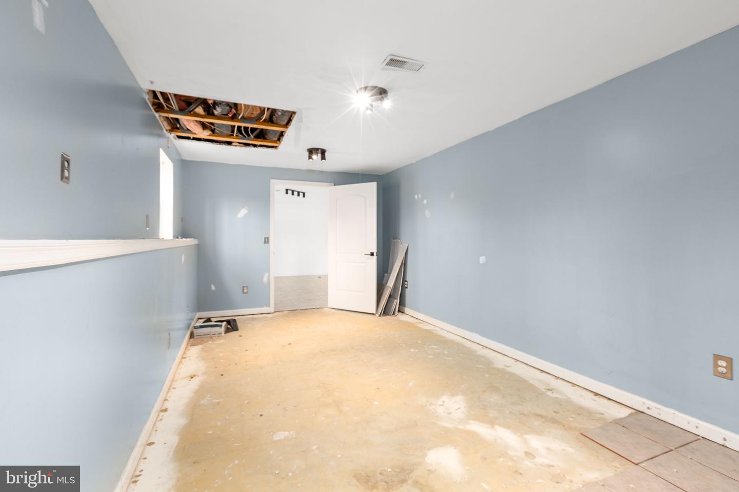 7905 E ROBERT E LEE CT, SPOTSYLVANIA, Virginia 22551, 5 Bedrooms Bedrooms, ,4 BathroomsBathrooms,Residential,For sale,7905 E ROBERT E LEE CT,VASP2037802 MLS # VASP2037802