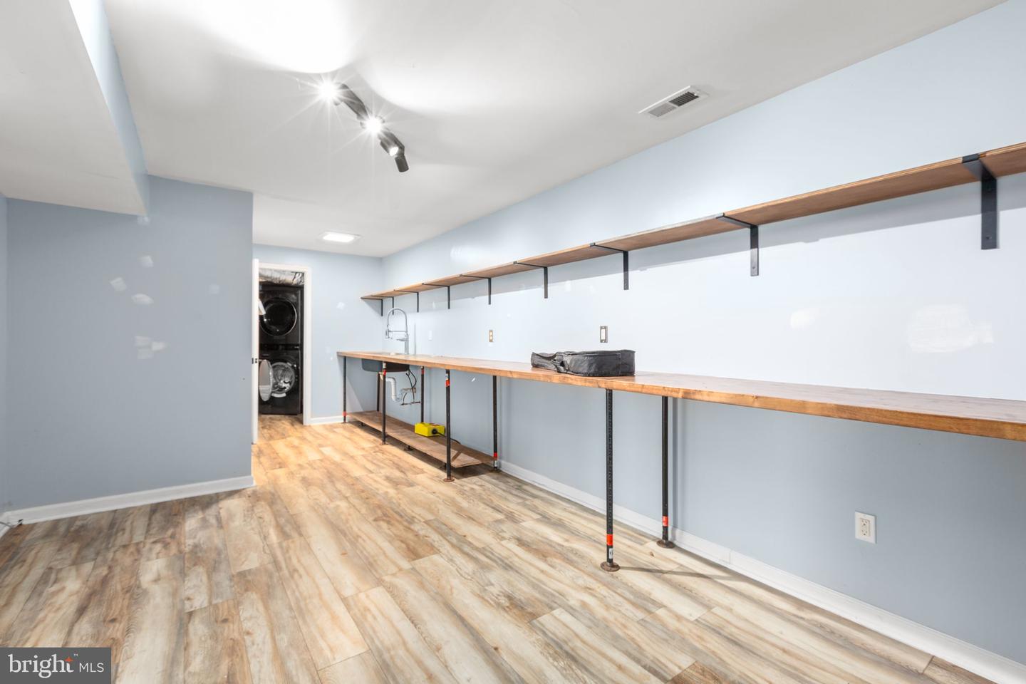 7905 E ROBERT E LEE CT, SPOTSYLVANIA, Virginia 22551, 5 Bedrooms Bedrooms, ,4 BathroomsBathrooms,Residential,For sale,7905 E ROBERT E LEE CT,VASP2037802 MLS # VASP2037802