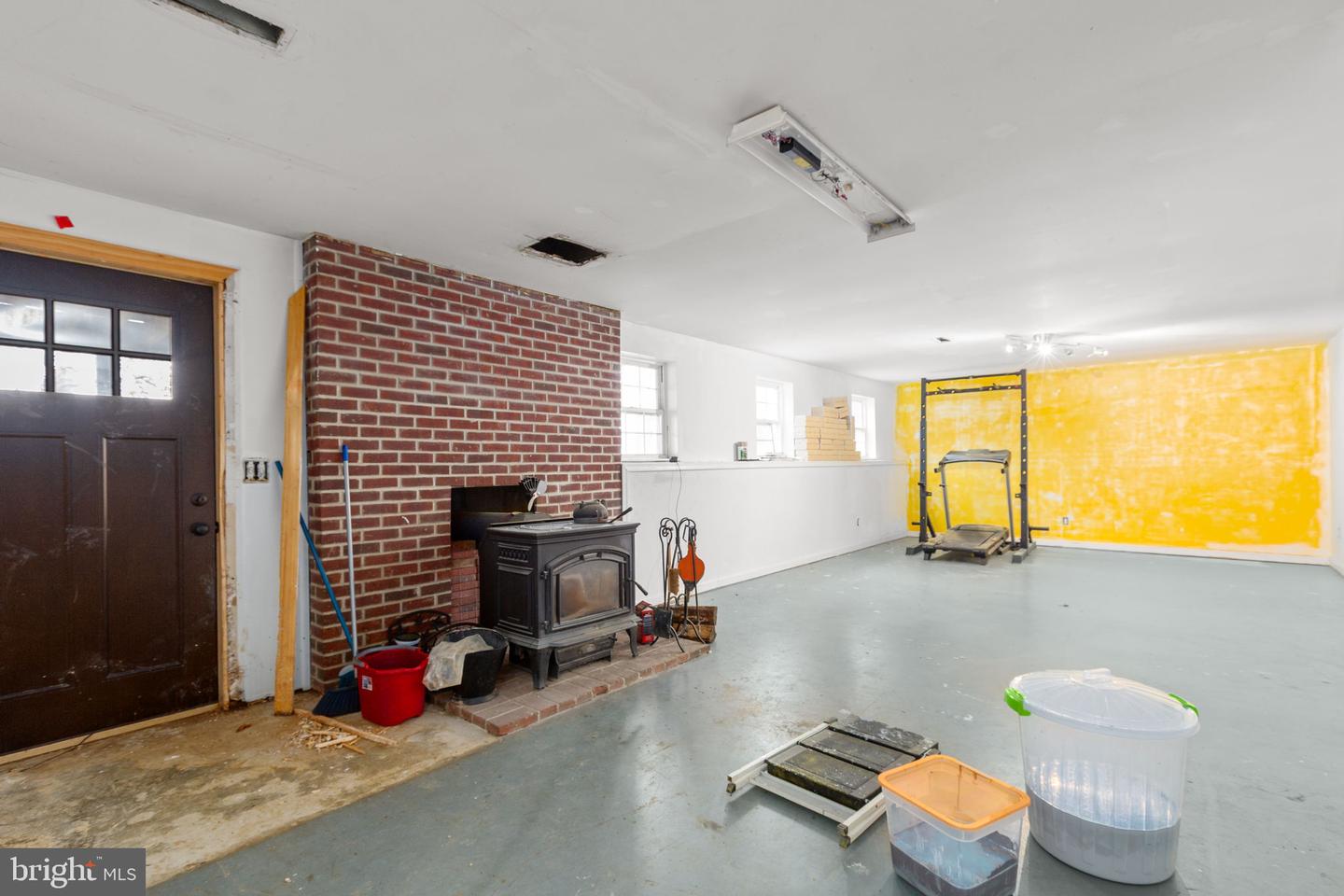 7905 E ROBERT E LEE CT, SPOTSYLVANIA, Virginia 22551, 5 Bedrooms Bedrooms, ,4 BathroomsBathrooms,Residential,For sale,7905 E ROBERT E LEE CT,VASP2037802 MLS # VASP2037802