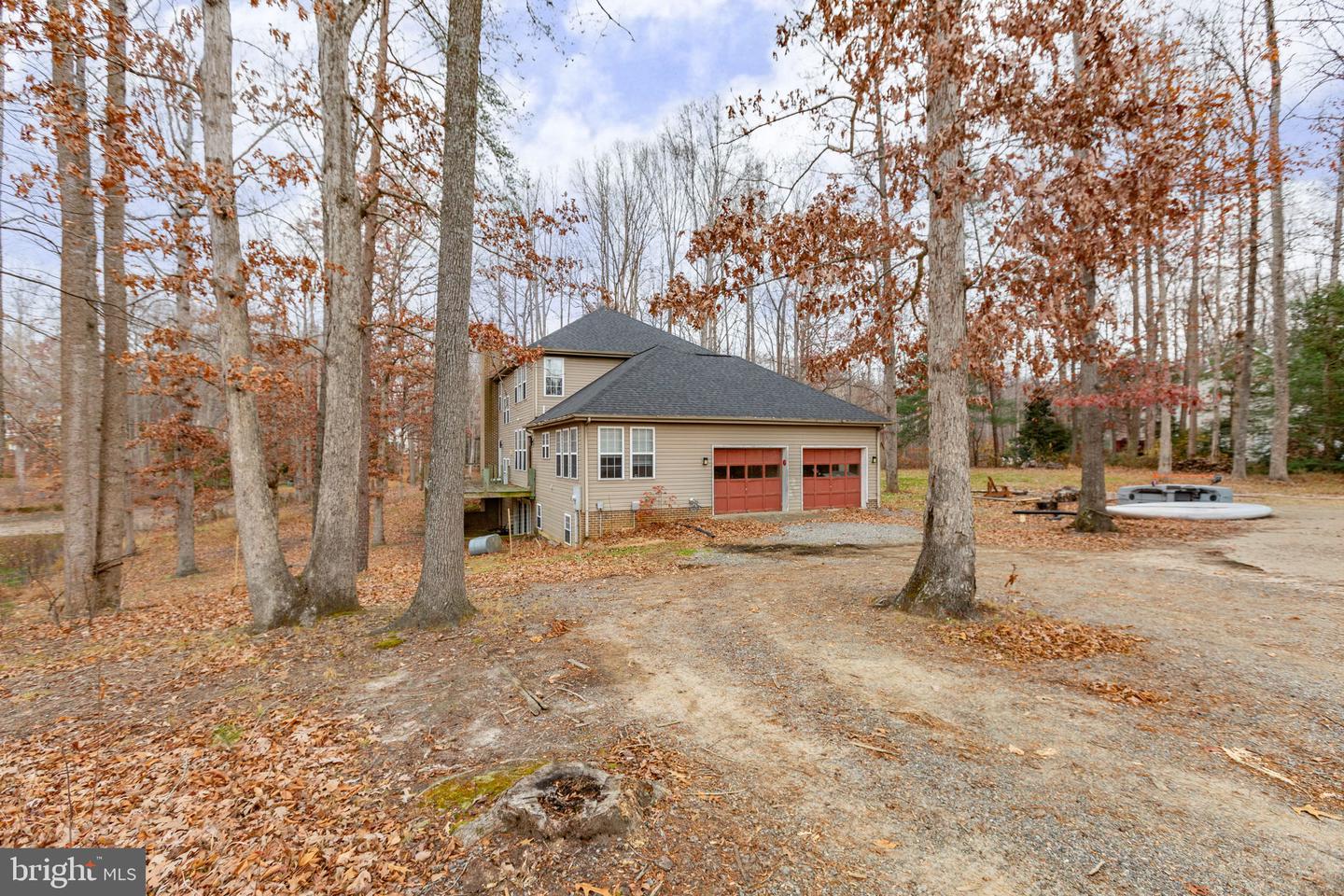 7905 E ROBERT E LEE CT, SPOTSYLVANIA, Virginia 22551, 5 Bedrooms Bedrooms, ,4 BathroomsBathrooms,Residential,For sale,7905 E ROBERT E LEE CT,VASP2037802 MLS # VASP2037802