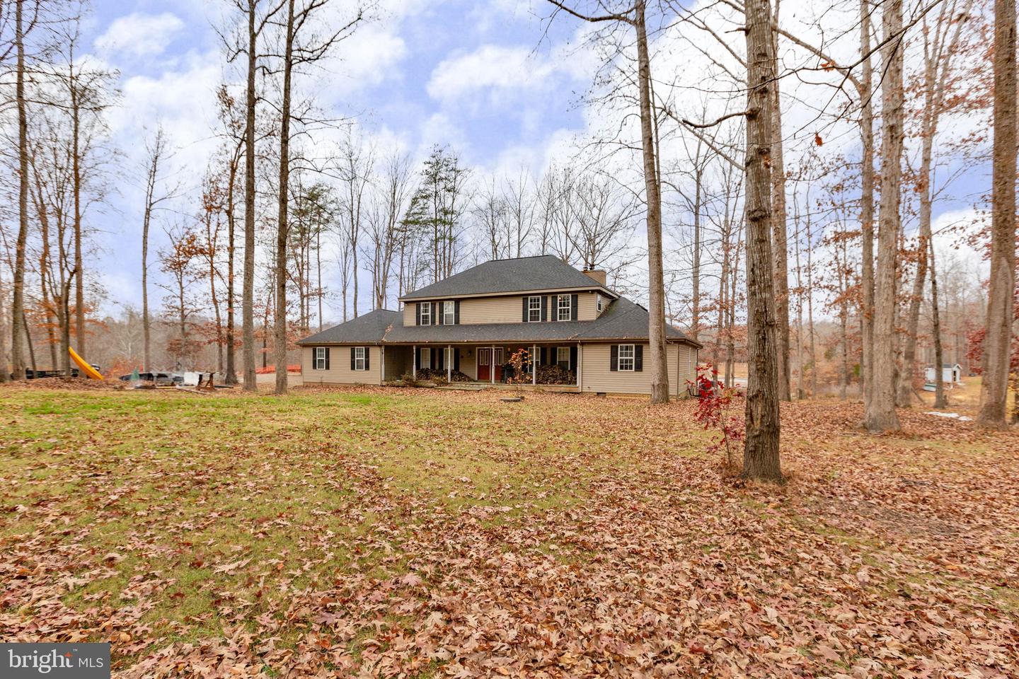 7905 E ROBERT E LEE CT, SPOTSYLVANIA, Virginia 22551, 5 Bedrooms Bedrooms, ,4 BathroomsBathrooms,Residential,For sale,7905 E ROBERT E LEE CT,VASP2037802 MLS # VASP2037802