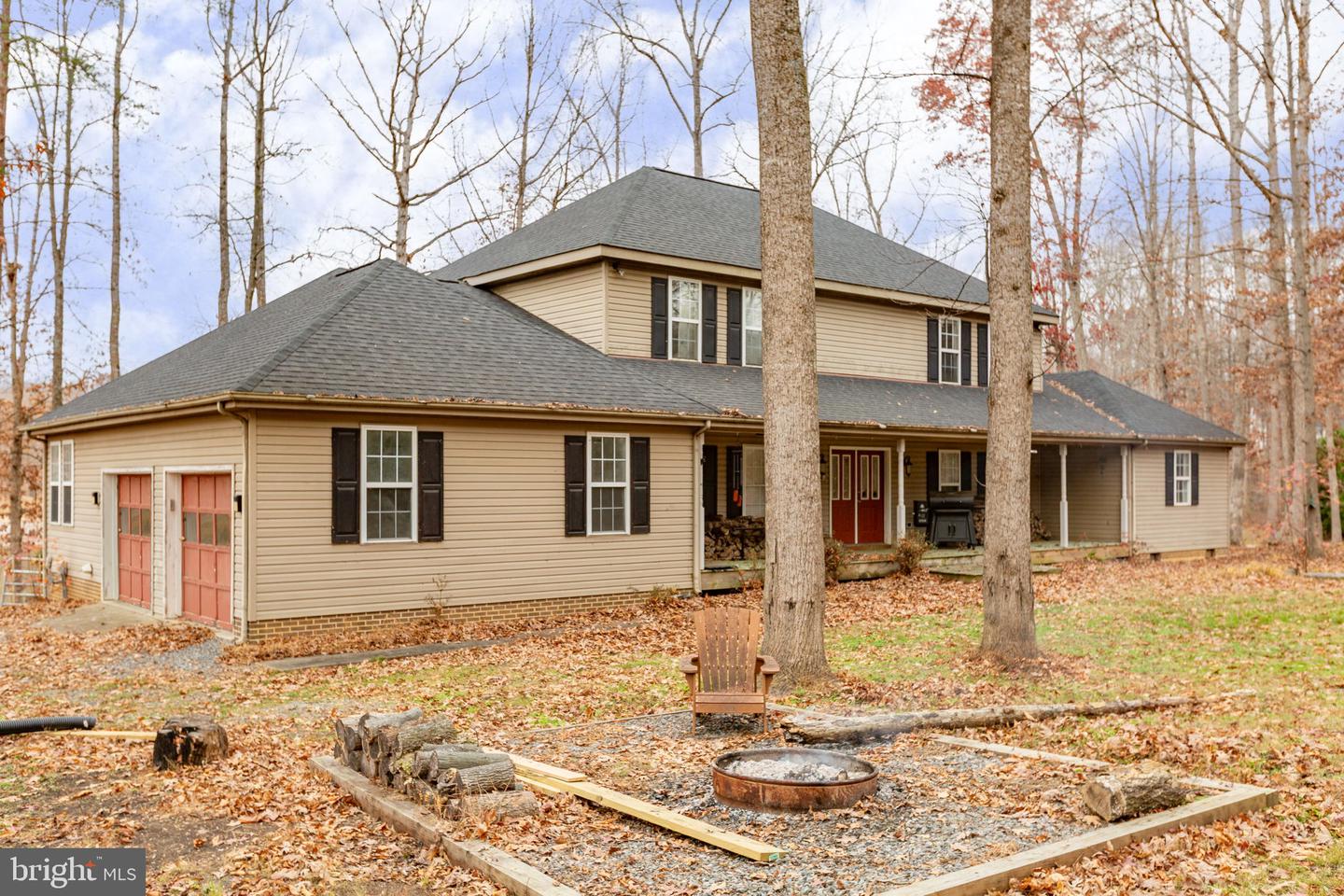 7905 E ROBERT E LEE CT, SPOTSYLVANIA, Virginia 22551, 5 Bedrooms Bedrooms, ,4 BathroomsBathrooms,Residential,For sale,7905 E ROBERT E LEE CT,VASP2037802 MLS # VASP2037802