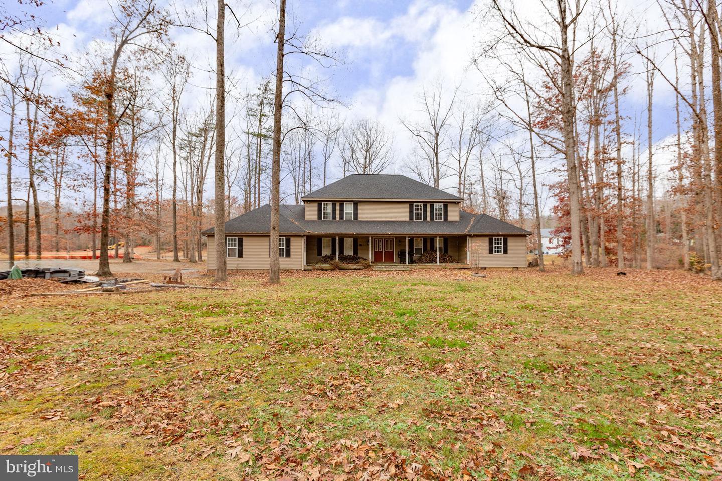 7905 E ROBERT E LEE CT, SPOTSYLVANIA, Virginia 22551, 5 Bedrooms Bedrooms, ,4 BathroomsBathrooms,Residential,For sale,7905 E ROBERT E LEE CT,VASP2037802 MLS # VASP2037802