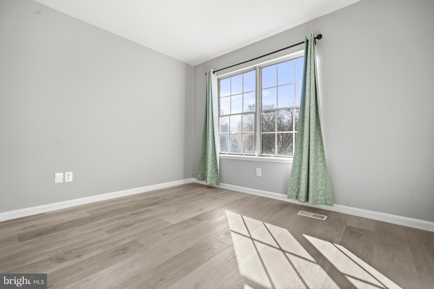 13512 APPLE BARREL CT, HERNDON, Virginia 20171, 3 Bedrooms Bedrooms, ,2 BathroomsBathrooms,Residential,For sale,13512 APPLE BARREL CT,VAFX2280356 MLS # VAFX2280356