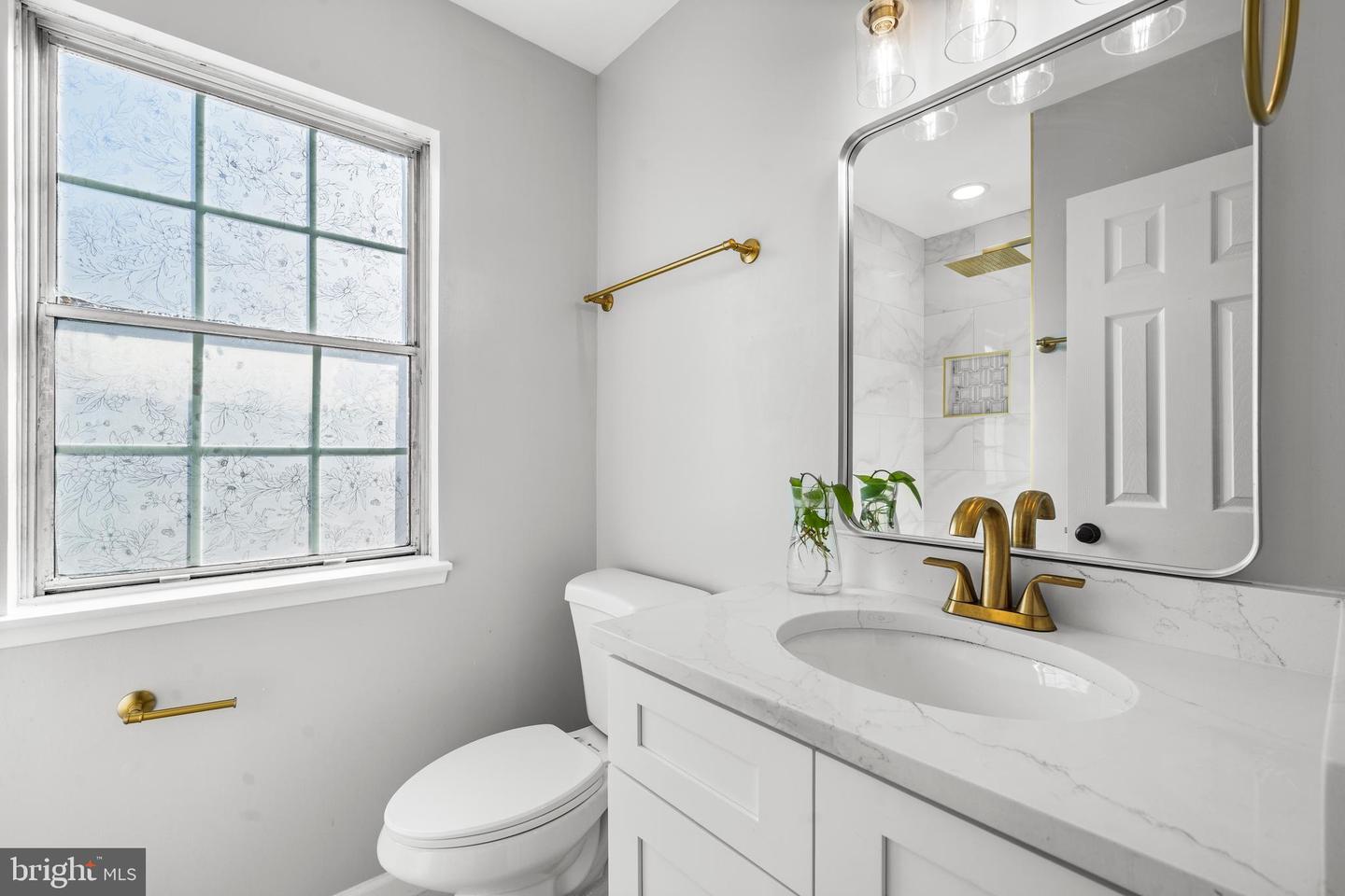 13512 APPLE BARREL CT, HERNDON, Virginia 20171, 3 Bedrooms Bedrooms, ,2 BathroomsBathrooms,Residential,For sale,13512 APPLE BARREL CT,VAFX2280356 MLS # VAFX2280356