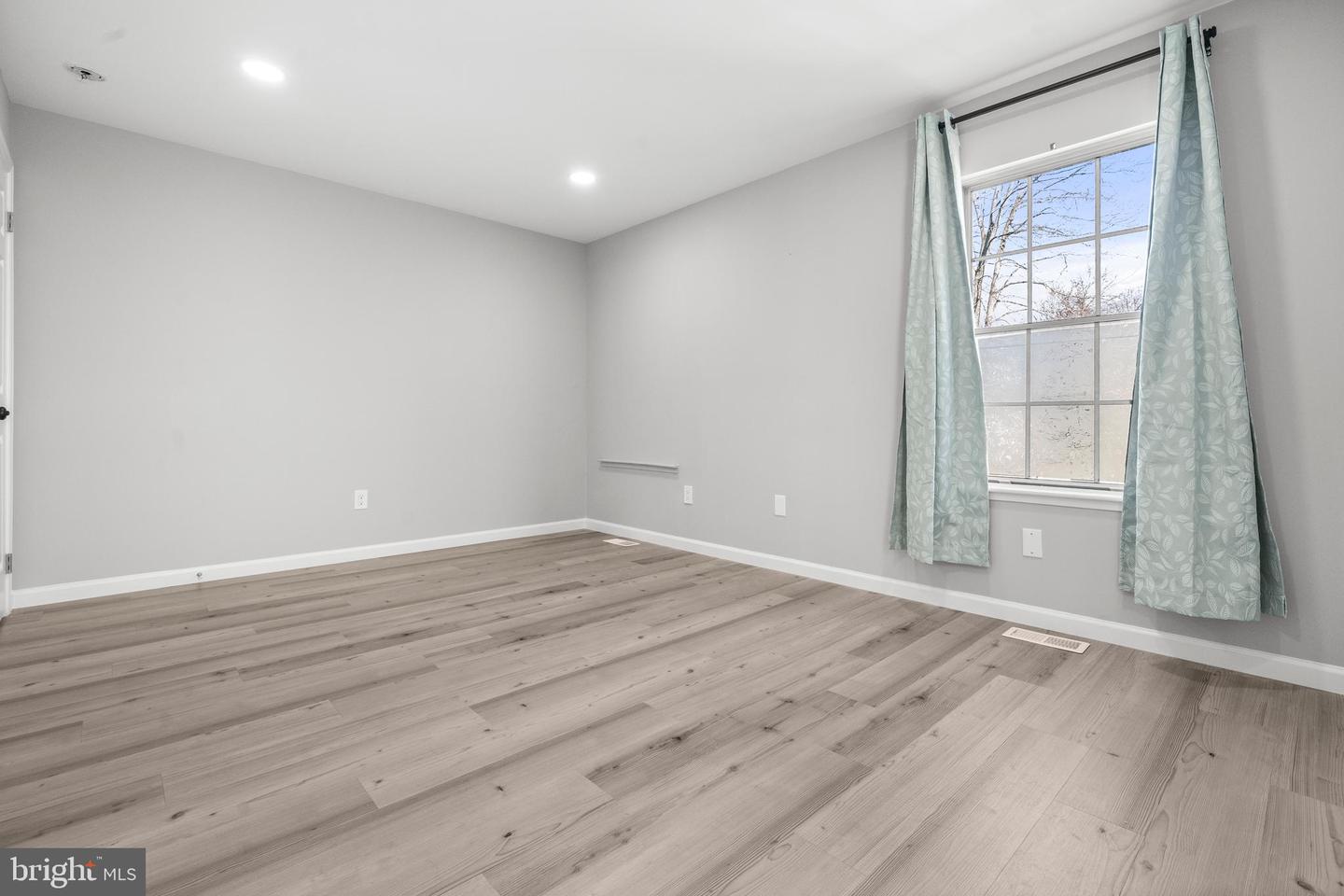 13512 APPLE BARREL CT, HERNDON, Virginia 20171, 3 Bedrooms Bedrooms, ,2 BathroomsBathrooms,Residential,For sale,13512 APPLE BARREL CT,VAFX2280356 MLS # VAFX2280356